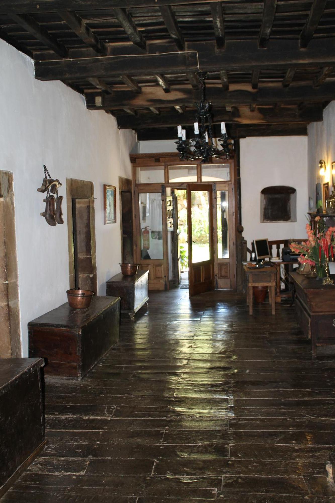Casona De Trevino Guest House Cosgaya Exterior photo
